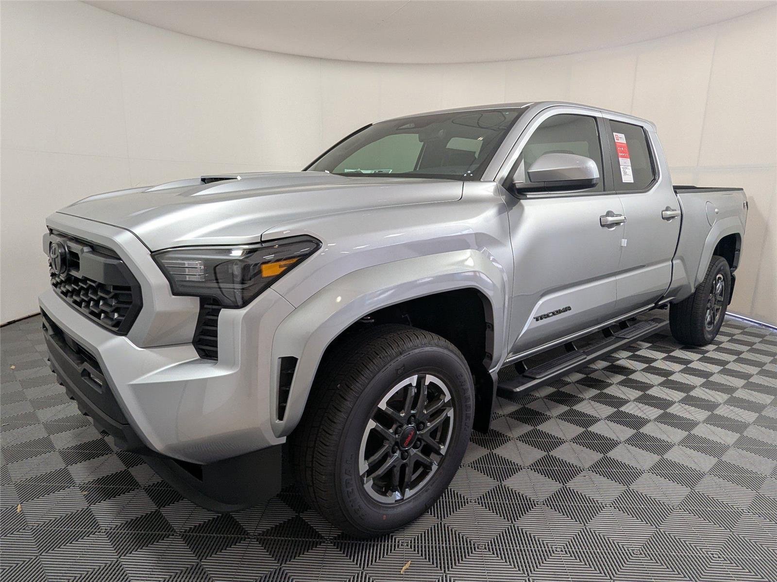 2026 Toyota Tacoma TRD Sport - Photo 2