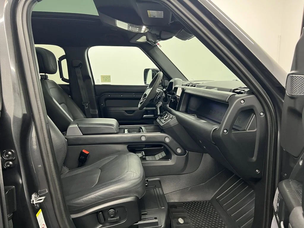 Used 2023 Carpathian Grey Premium Metallic Land Rover V8 AWD Carpathian Edition image 27