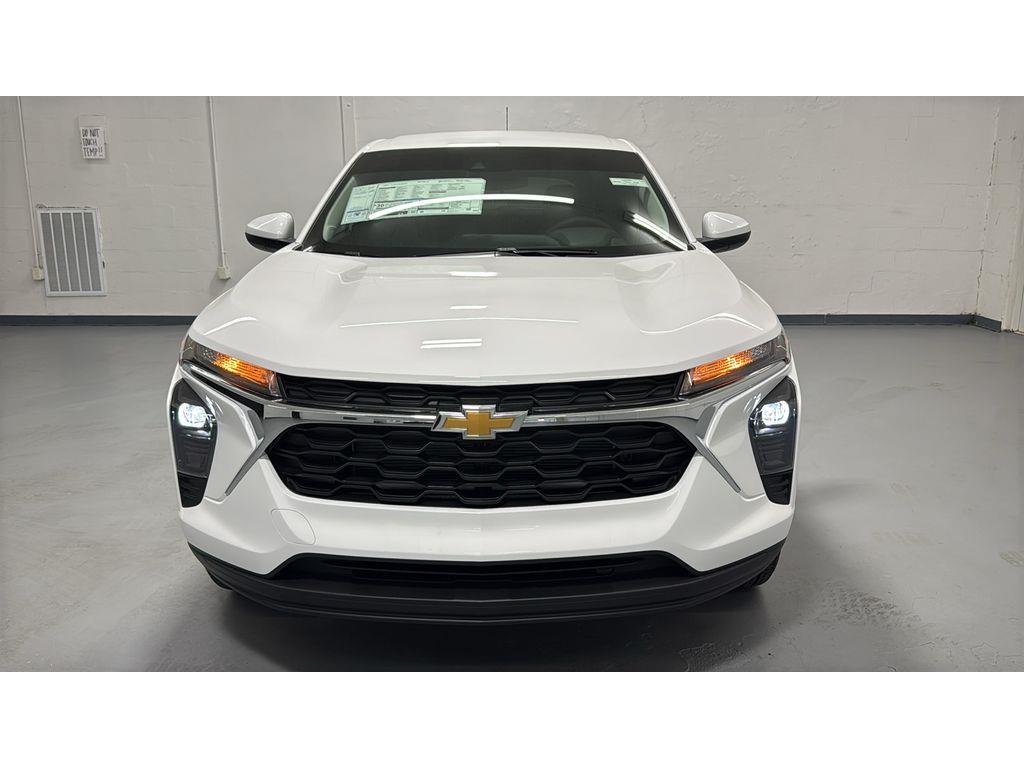2026 Chevrolet Trax LS - Photo 11