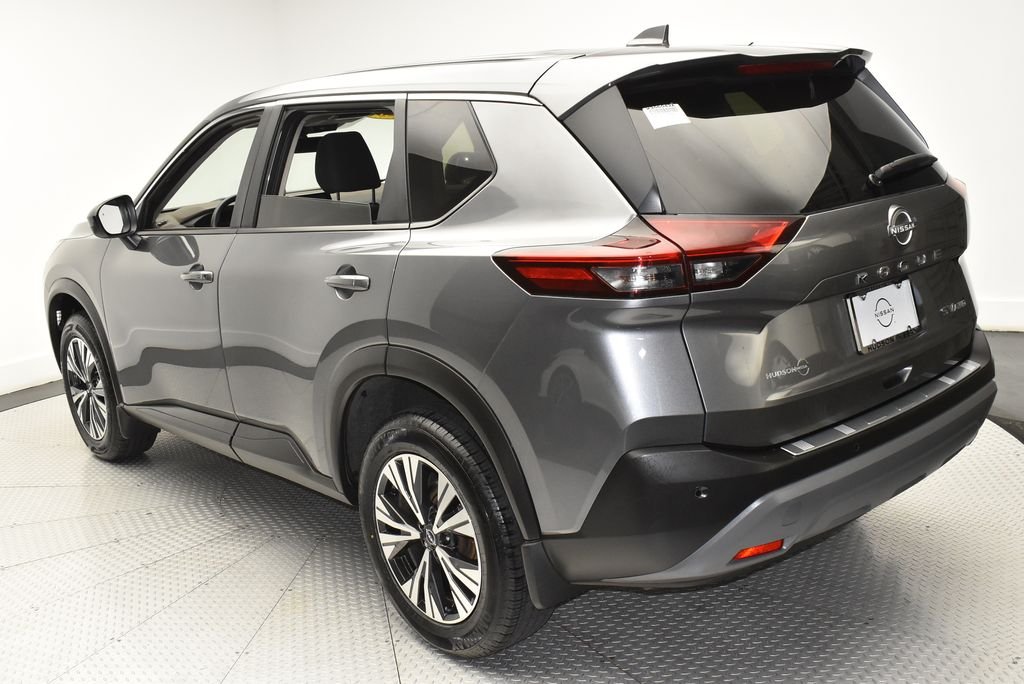 Used 2023 Gray Nissan SV image 7