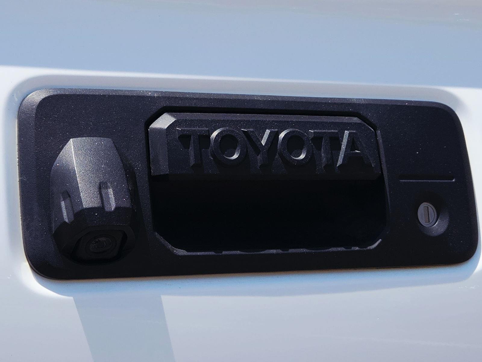 Used 2019 Super White Toyota SR5 image 18