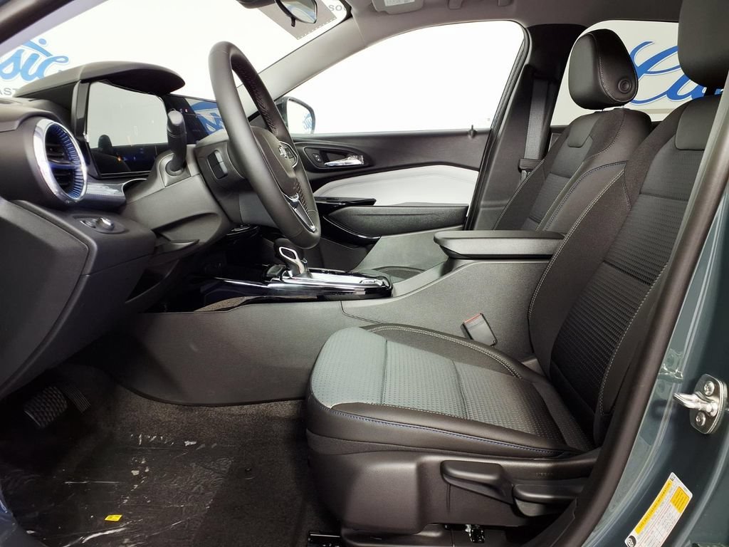 2026 Chevrolet Trax LT - Photo 8