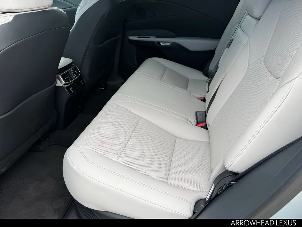 Used 2025 Silver Lexus 350h Premium Plus image 17