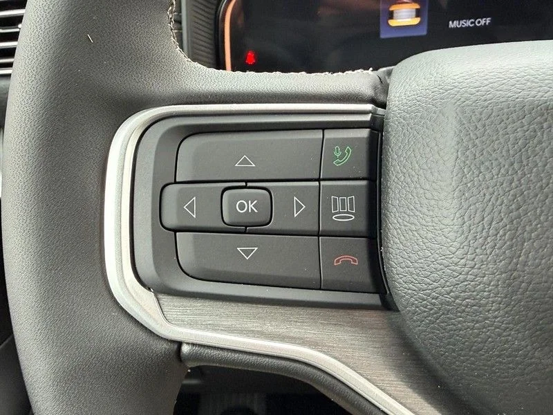 New 2026 Silver-Zynith Exterior Paint Jeep Limited Altitude image 14