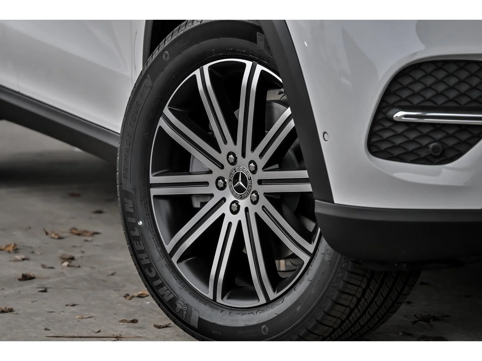 Certified Used 2026 White Mercedes-Benz GLE 350 4MATIC® image 3