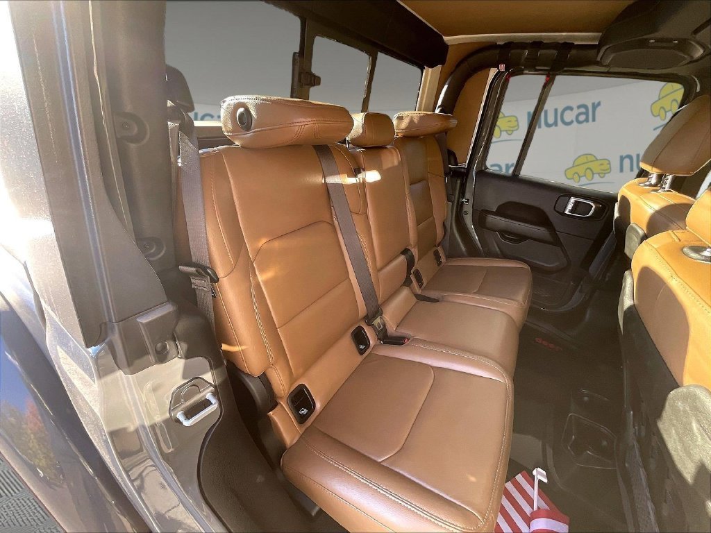Used 2021 Gray Jeep Rubicon image 19
