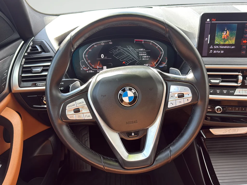 Used 2023 Black BMW xDrive30i image 16