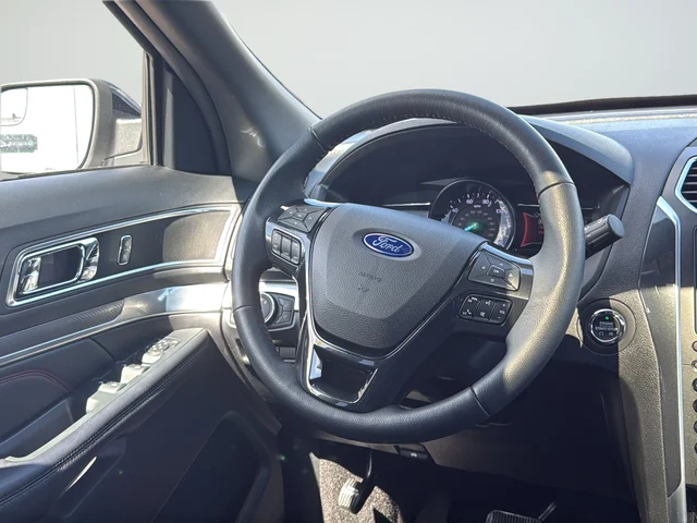 Used 2018 Silver Ford Sport image 38