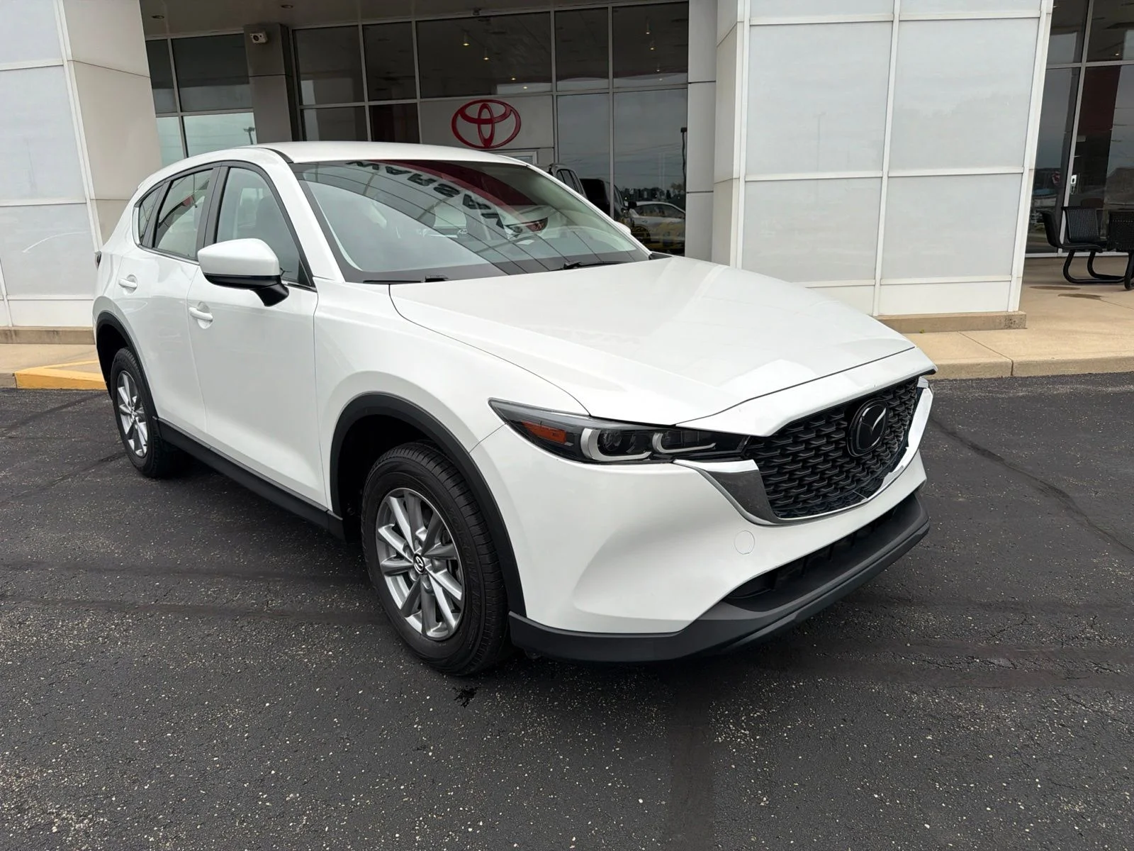 Used 2023 White Mazda 2.5 S image 1
