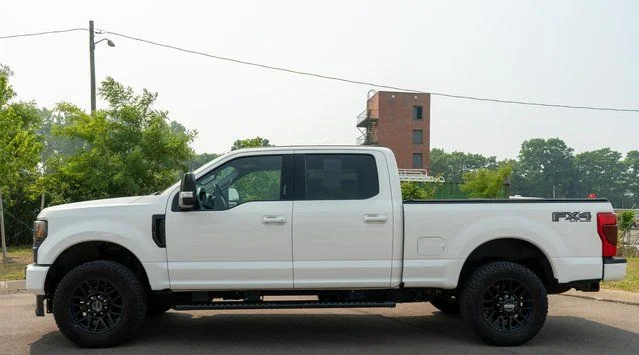 Used 2020 White Ford Lariat image 9