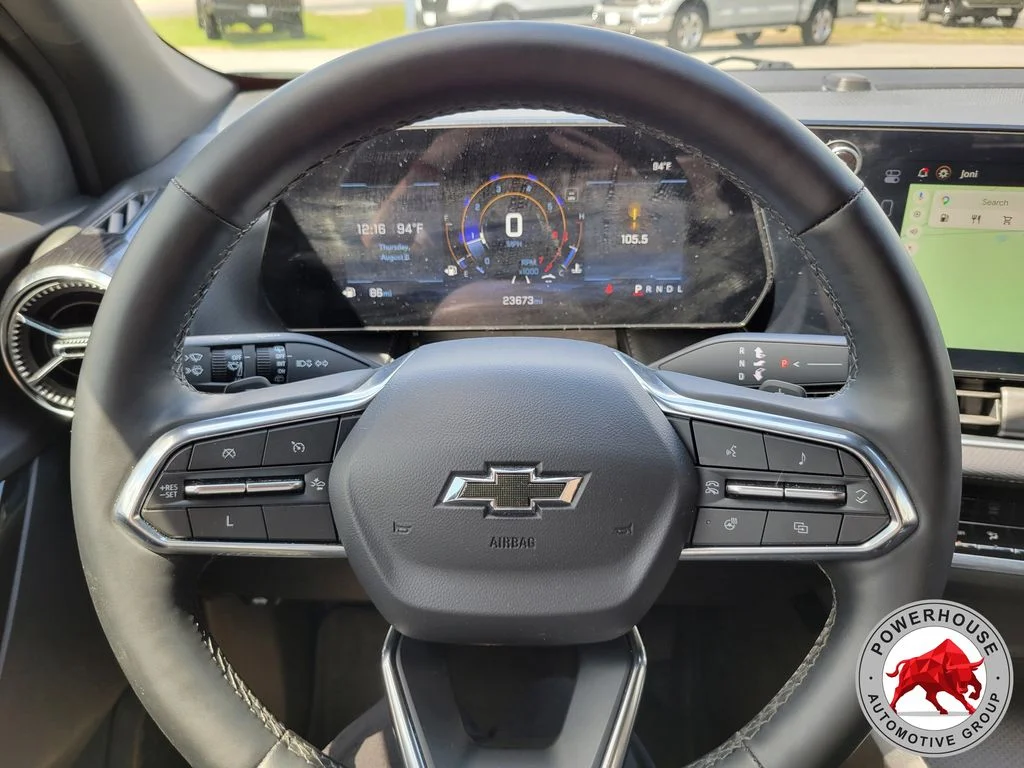 Used 2025 Green Chevrolet LT image 32