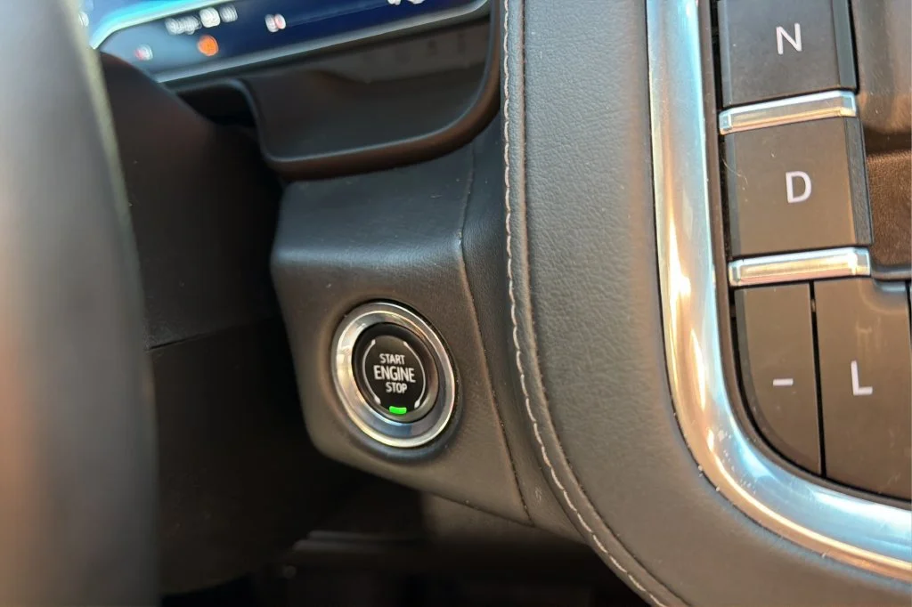 Certified Used 2023 SUMMIT WHITE Chevrolet Z71 image 26