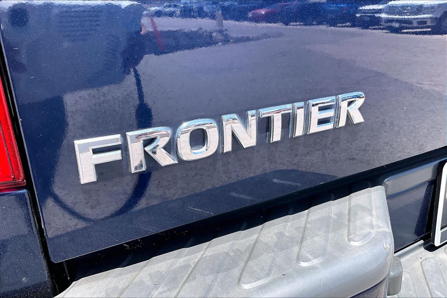 Used 2011 Navy Blue Nissan PRO-4X image 9