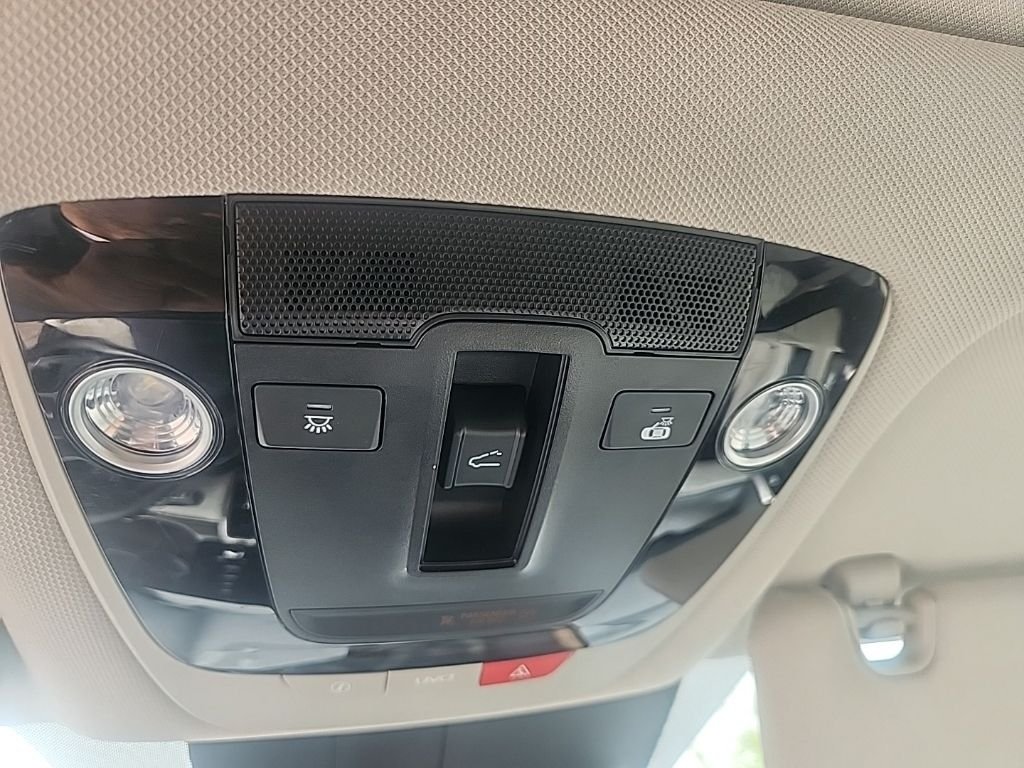 Certified Used 2022 Silver Kia S image 25