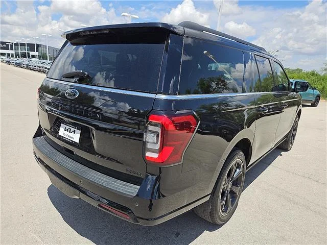 Used 2024 Agate Black Metallic Ford Limited 4x4 image 4