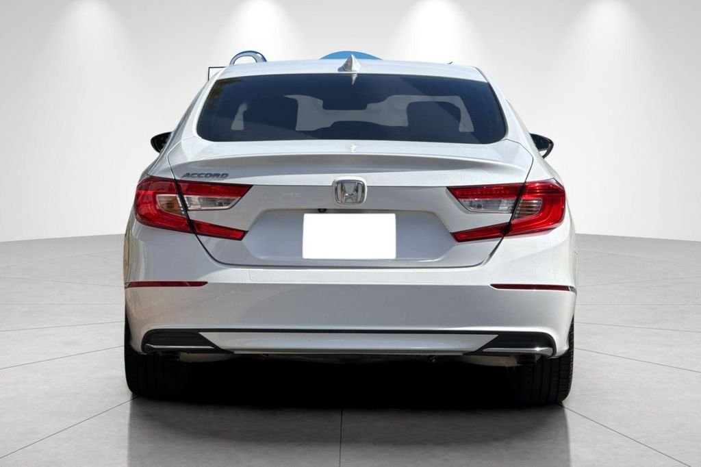 Used 2018 Platinum White Pearl Honda EX image 5