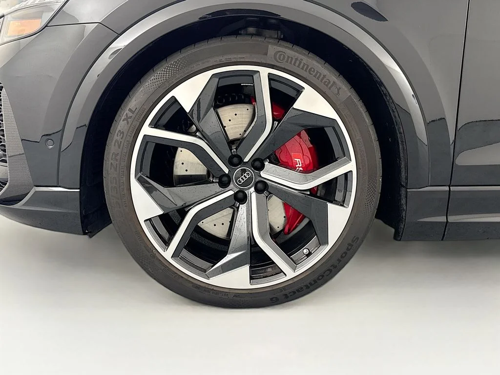 Used 2024  Audi 4.0T image 34