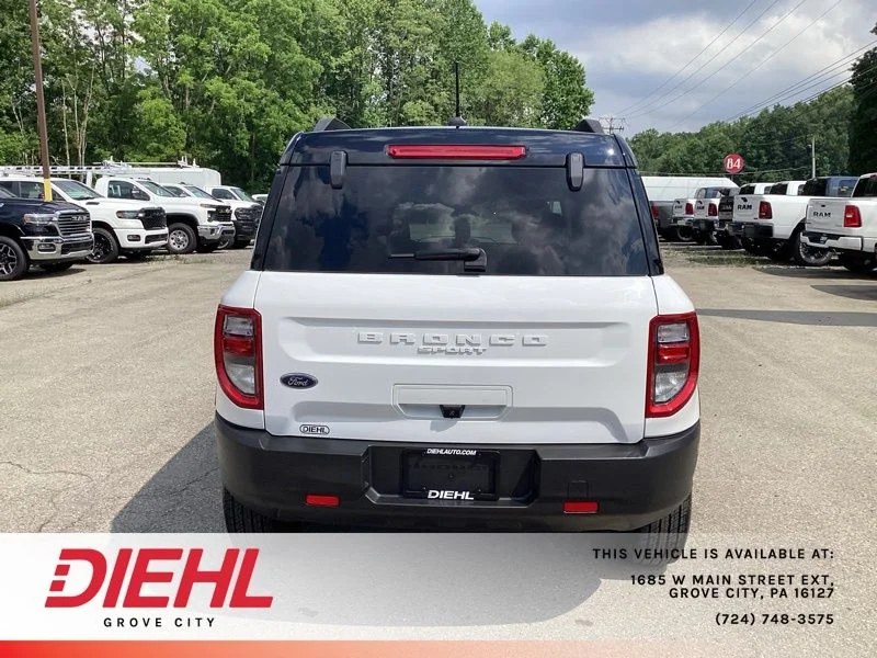 Used 2022 White Ford Badlands image 6