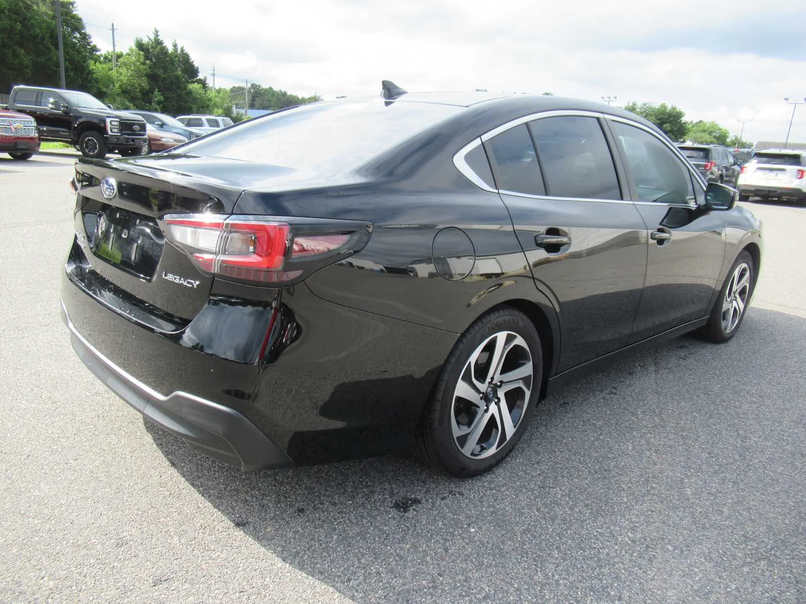 Used 2022 Crystal Black Silica Subaru Limited image 5