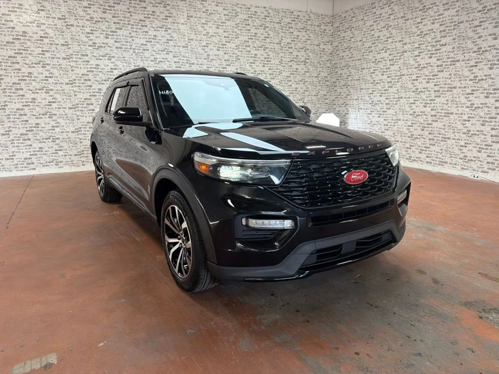 Used 2022 Agate Black Metallic Ford ST-Line image 1