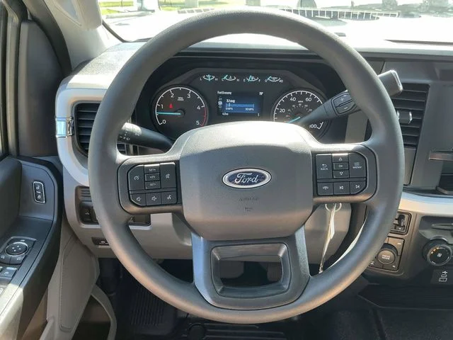 2026 Ford F-350 Super Duty XL - Photo 14