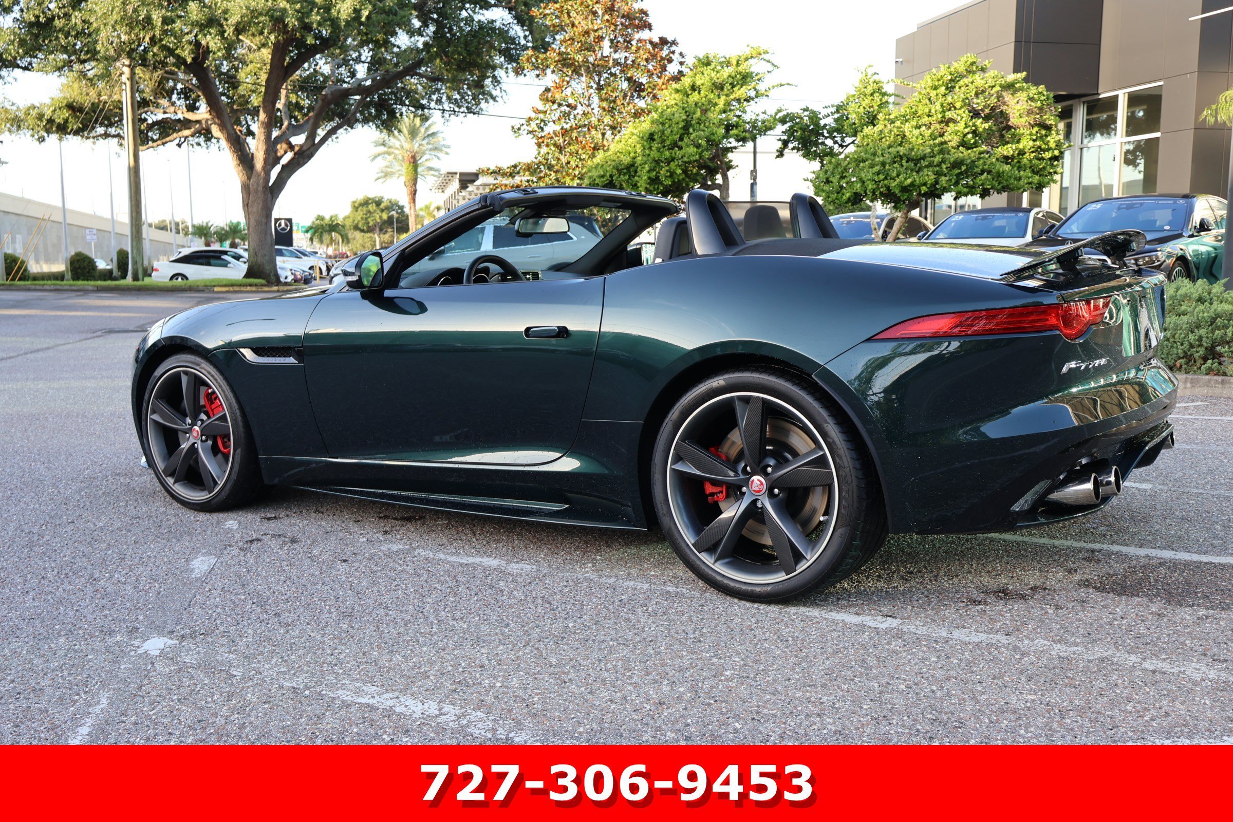Used 2016 British Racing Green Metallic Jaguar R image 8