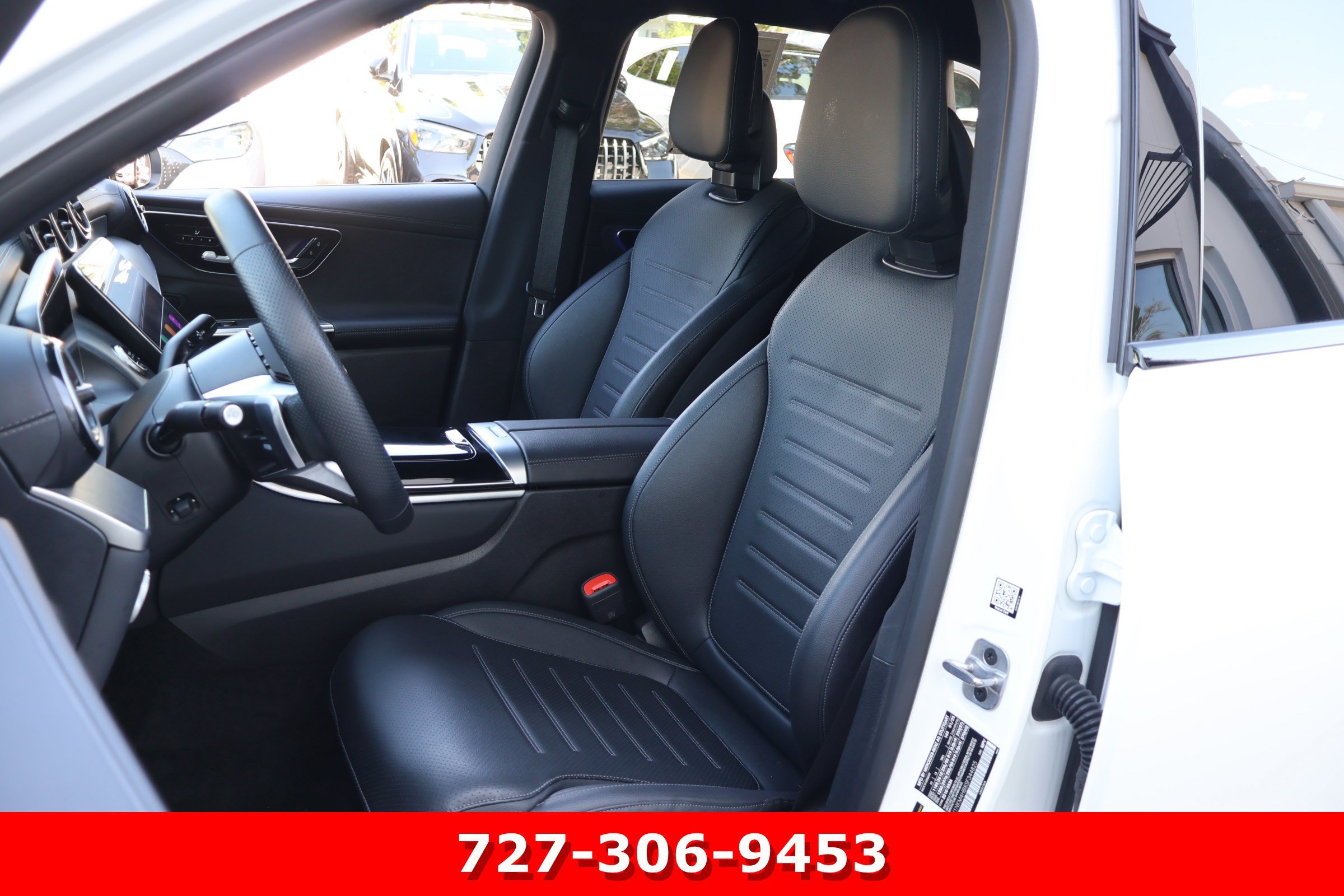 Certified Used 2025 Polar White Mercedes-Benz GLC 300 image 2