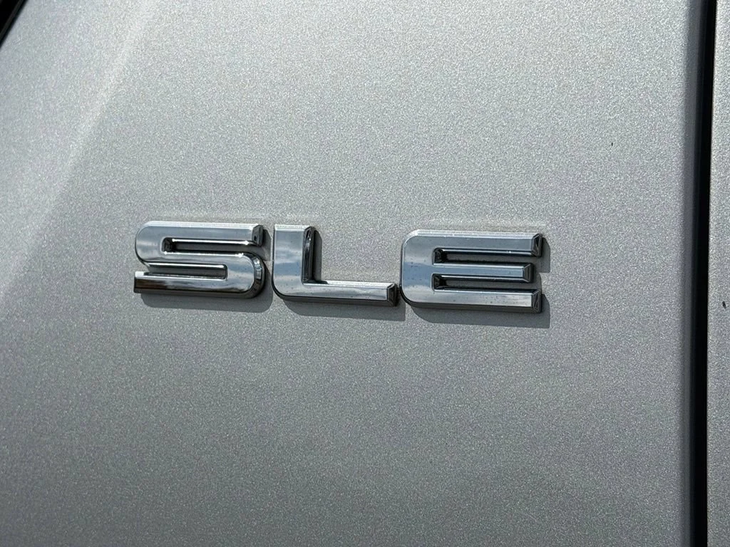 Used 2017 QUICKSILVER METALLIC GMC SLE image 30