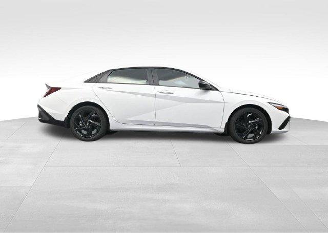 New 2026 White Hyundai SEL Sport image 37