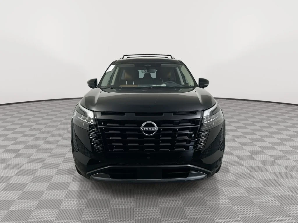 New 2026 Black Nissan Platinum image 3