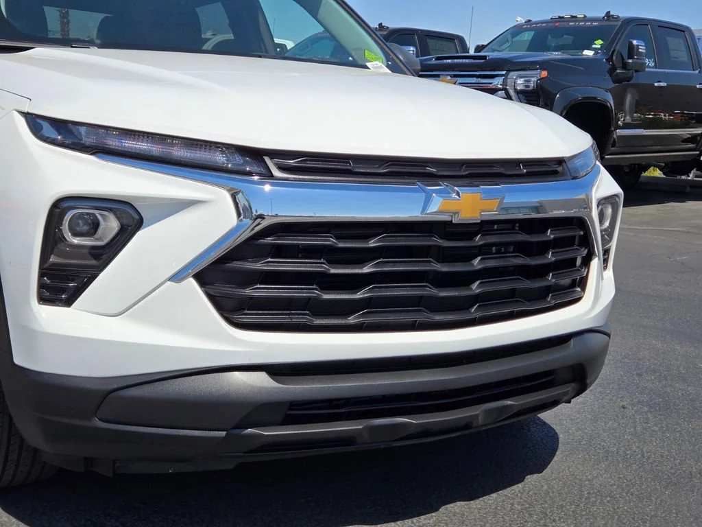 Used 2024 Summit White Chevrolet LS image 8