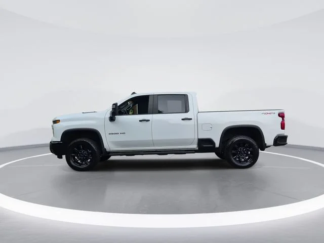 Used 2024 White Chevrolet Custom image 5