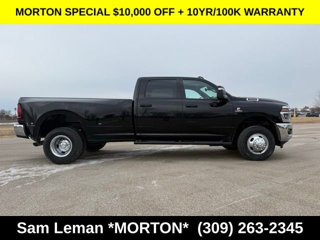 New 2026 Diamond Black Crystal Pearl-Coat Exterior Paint Ram Tradesman image 12