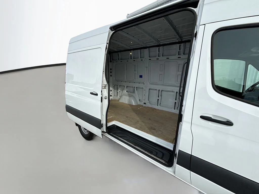 Used 2023 White Mercedes-Benz Cargo 144 WB image 23