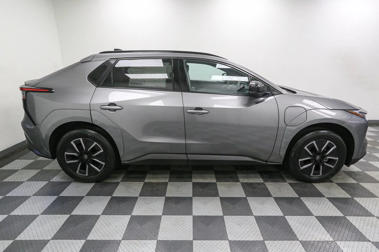 New 2026 Heavy Metal [extra_cost_color] Toyota XLE image 7