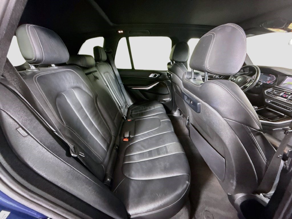 Used 2020 Phytonic Blue Metallic BMW sDrive40i image 23