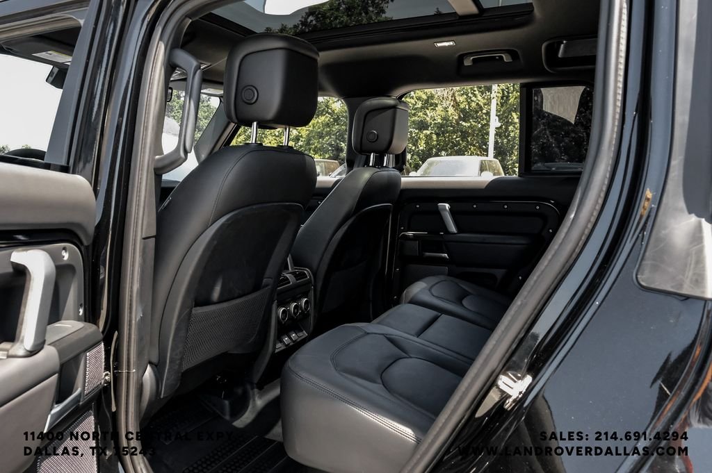 Used 2024 Black Land Rover V8 image 40