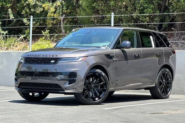 New 2026 Charente Grey Land Rover Dynamic SE image 1