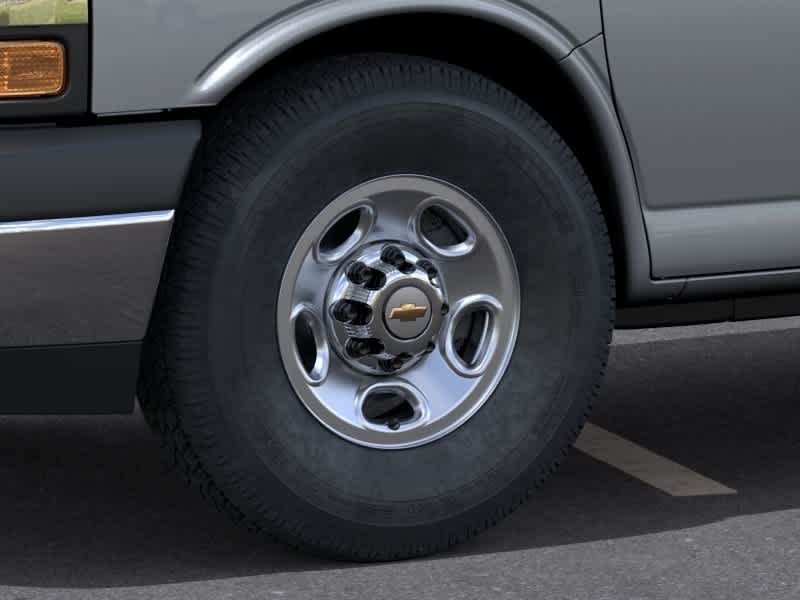2026 Chevrolet Express Passenger LT - Photo 9