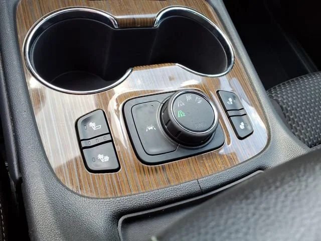 2023 GMC Acadia SLE - Photo 21