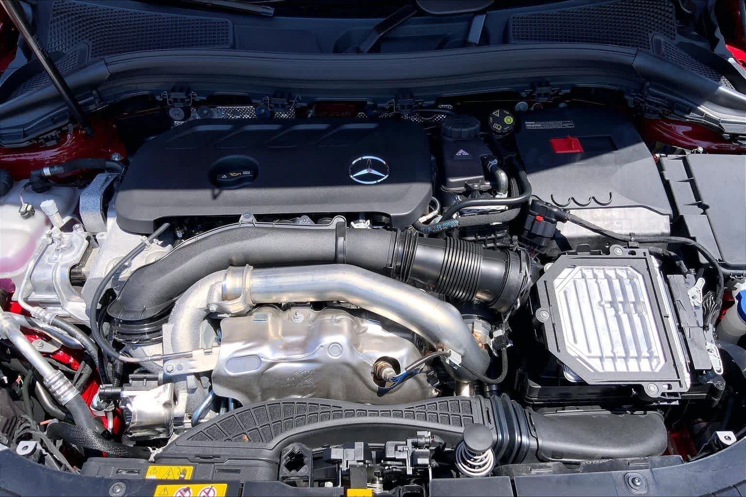 New 2026 MANUFAKTUR Patagonia Red Metallic Mercedes-Benz GLA 250 image 20