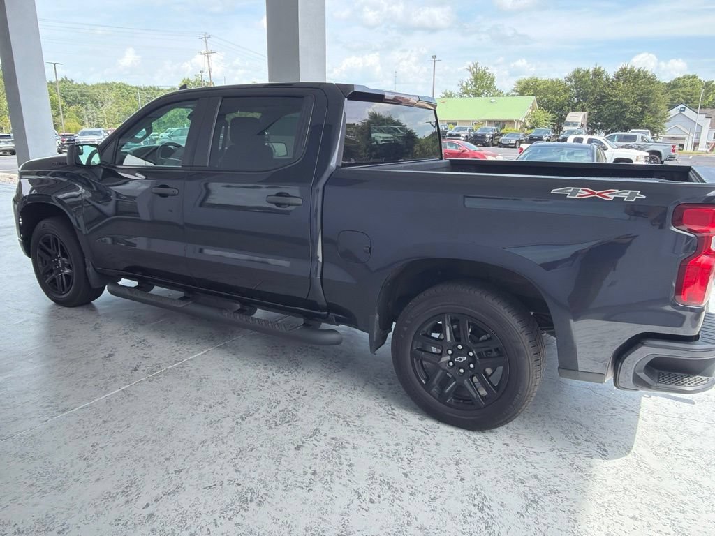 Used 2023 Dark Ash Metallic Chevrolet Custom image 5