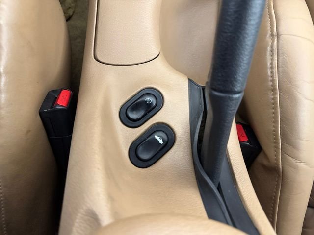 Used 1994 Green Ford GT image 15