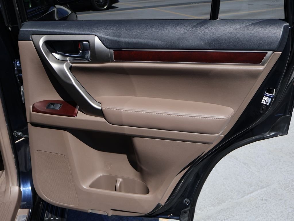 Used 2019 Nightfall Mica Lexus 460 image 15