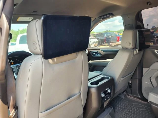 Used 2023 Pearl Beige Metallic GMC SLT image 36