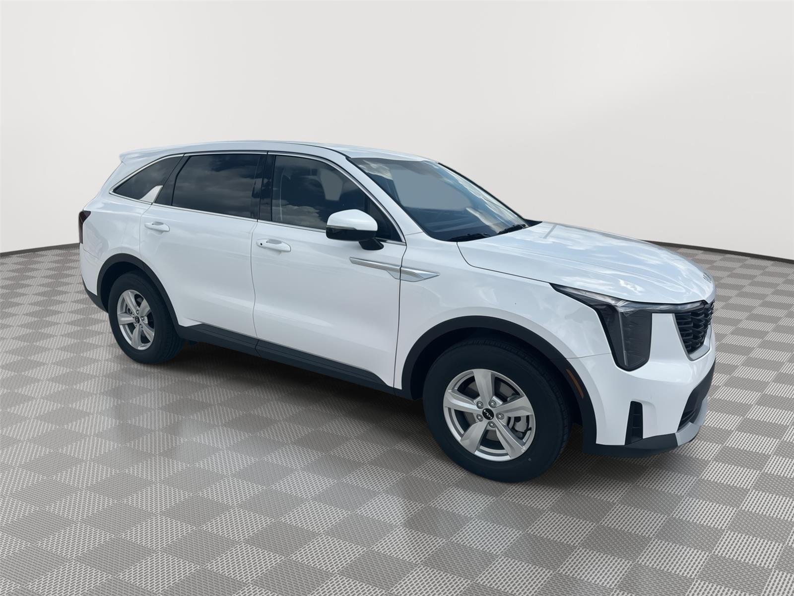 New 2026 Glacial White Pearl Kia LX image 3