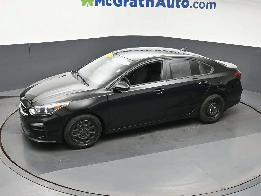 Used 2021 Black Kia FE image 21