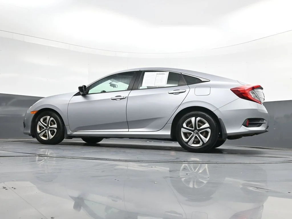 Used 2018  Honda LX image 26