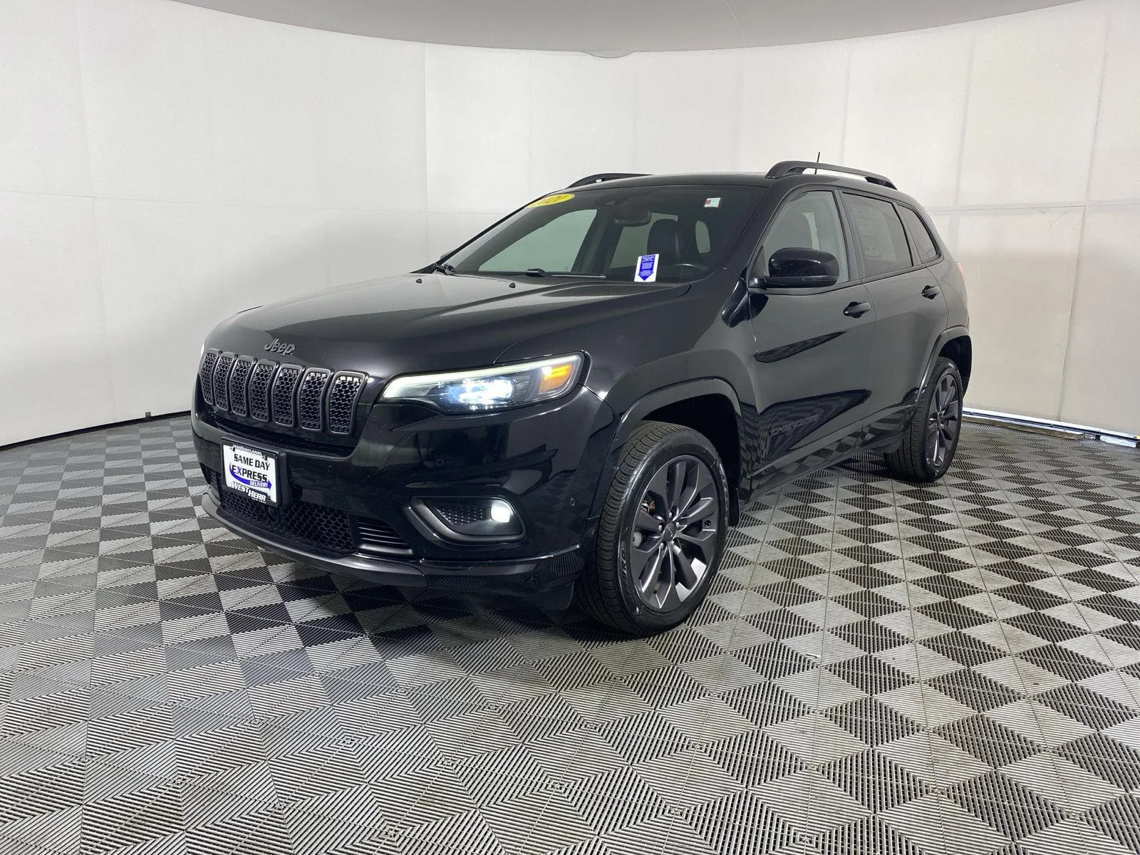 Used 2021 Diamond Black Crystal Pearlcoat Jeep High Altitude image 3