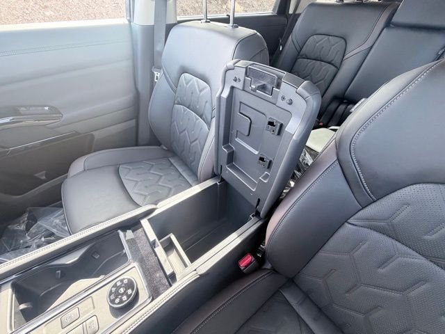 New 2026 Everest White Pearl TriCoat Nissan Platinum image 20